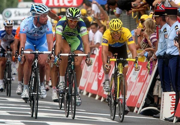 And has a little look across at the yellow jersey. Small revenge for yesterday perhaps.