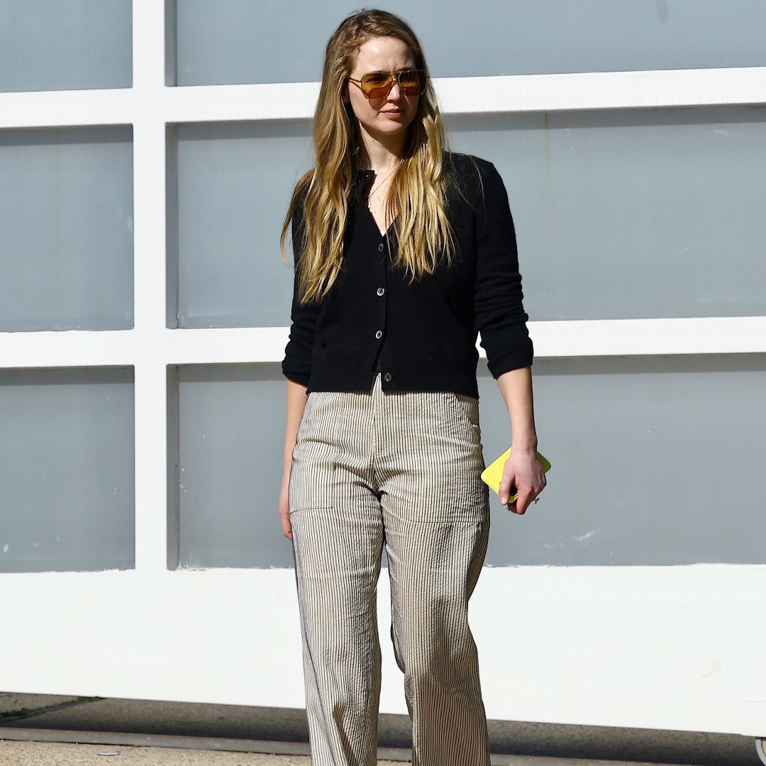 Jennifer Lawrence Heads to Pilates in a Comfy and Chic Outfit : r