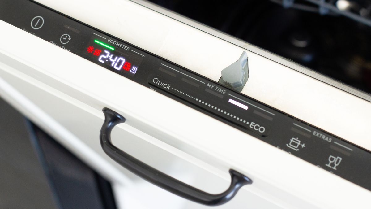 Dishwasher vs washing by hand — which is cheaper? Tom's Guide