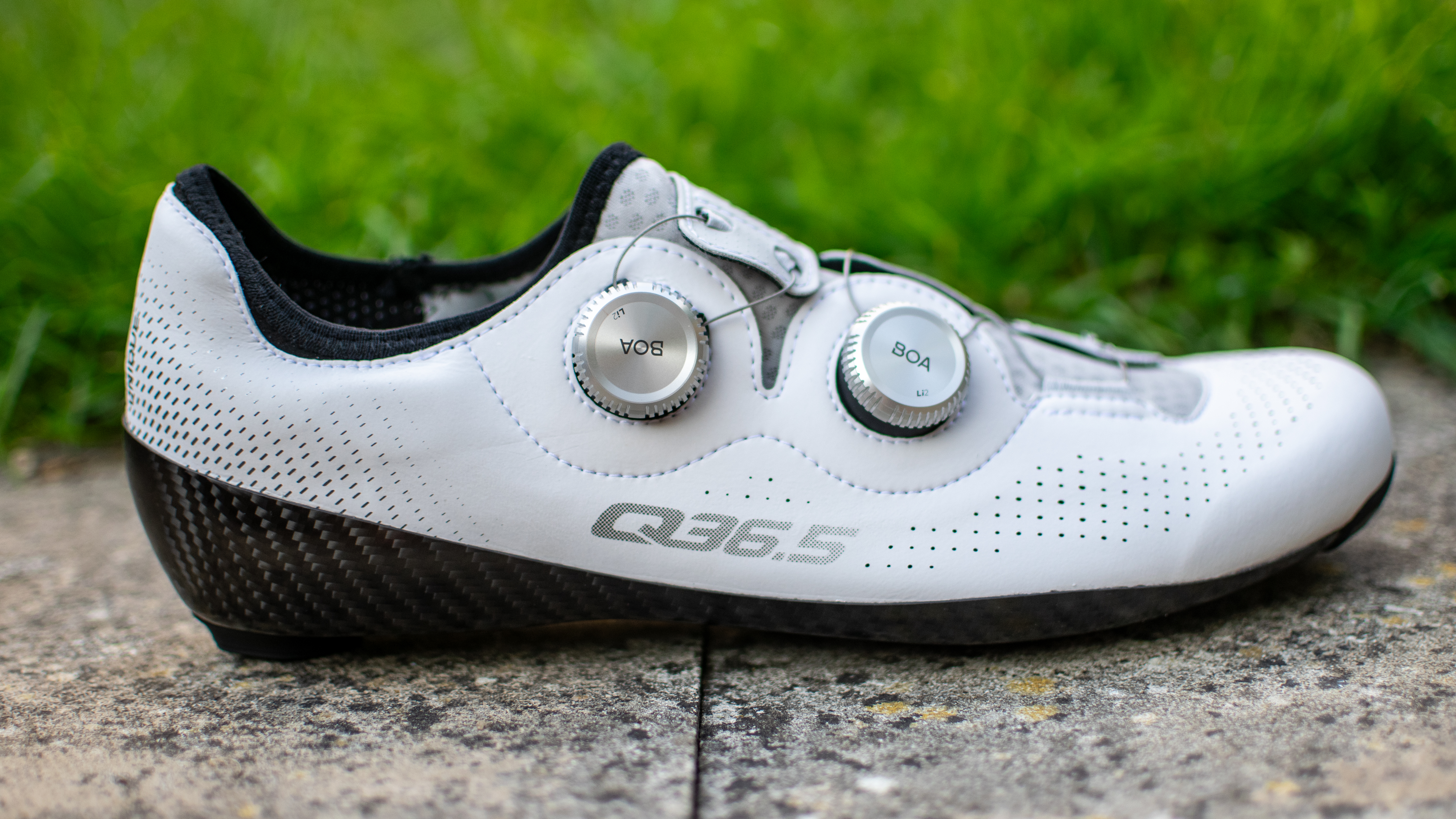 A white Q36.5 Unique Pro shoe 