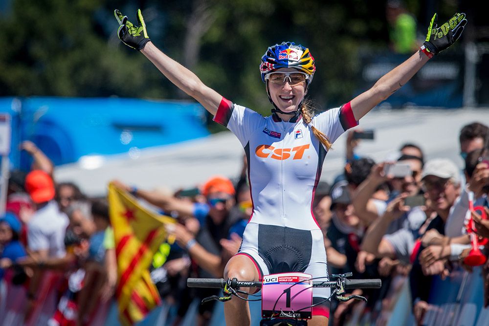 Yana Belomoina (CST Sandd American Eagle MTB Racing Team) winning in Vallnord