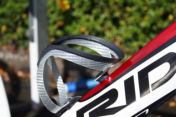 A single Tacx Tao bottle cage was bolted on when we caught up with Evans' bike but he ran without during Tuesday's relatively short time trial.