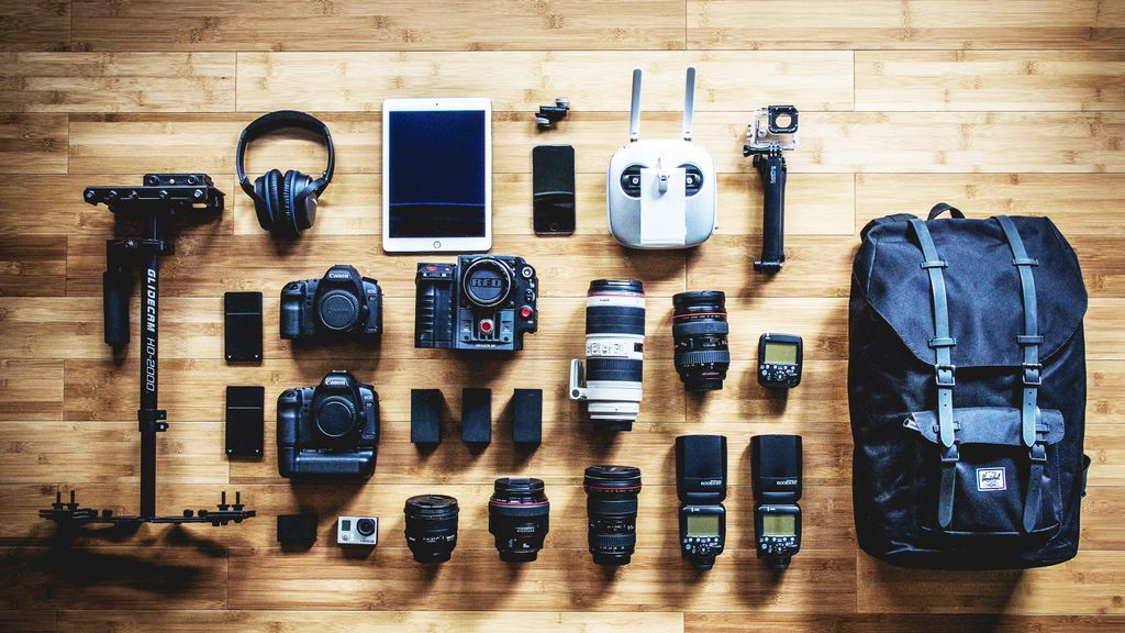What’s in your camera bag? Pro photographers share their favorite gear TechRadar