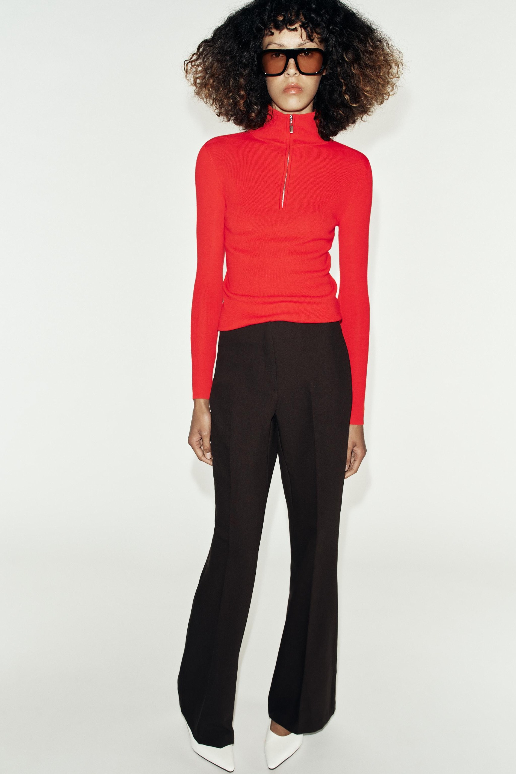 Low-Rise Flare Pants - Brown - Xs