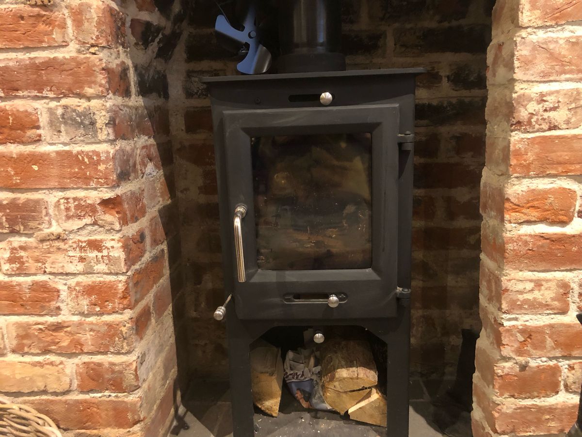 How a cheap stove fan boosted my log burner's heat output Homebuilding