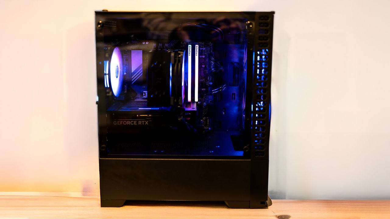 ABS Cyclone Aqua gaming PC