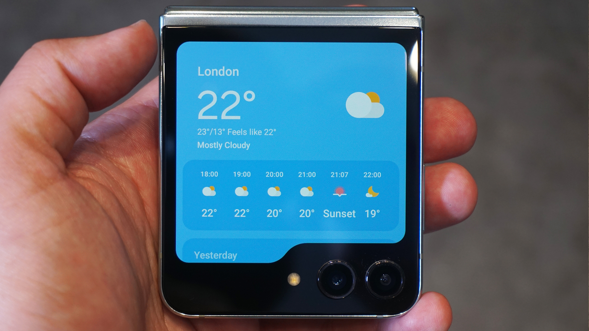 Samsung Galaxy Z Flip 5 hands on cover display weather