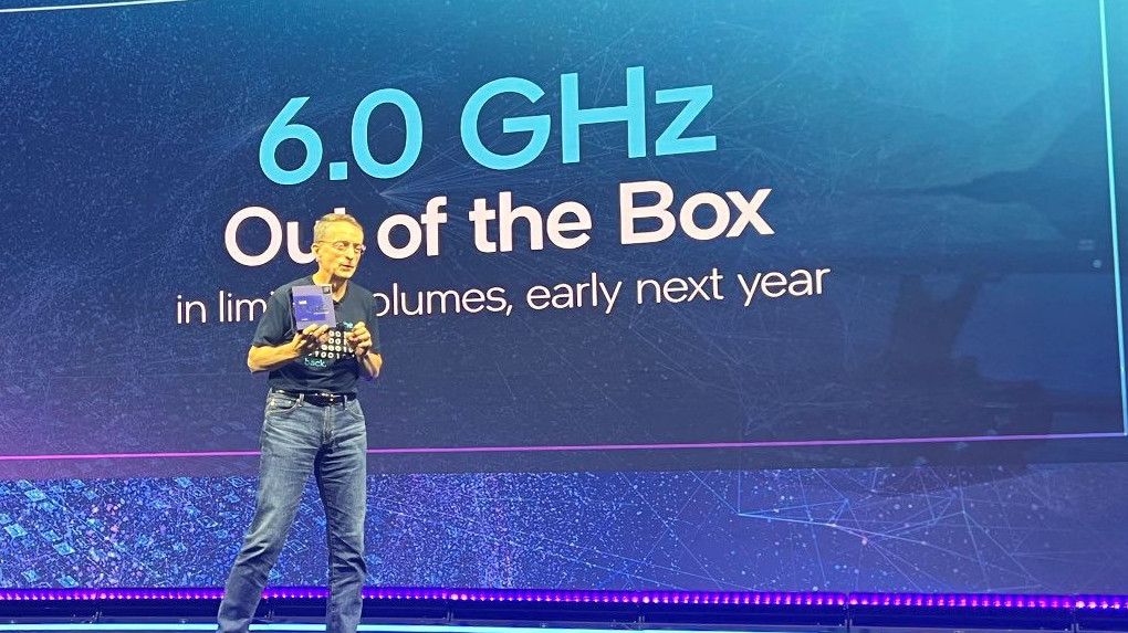 Intel Raptor Lake 6GHz Reveal with Pat Gelsinger