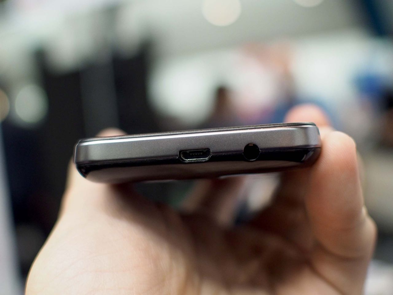 Prestigio MultiPhone 8400 DUO