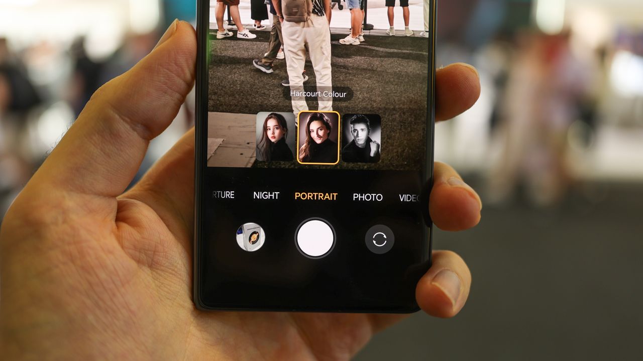 A photo of the Honor Magic V3