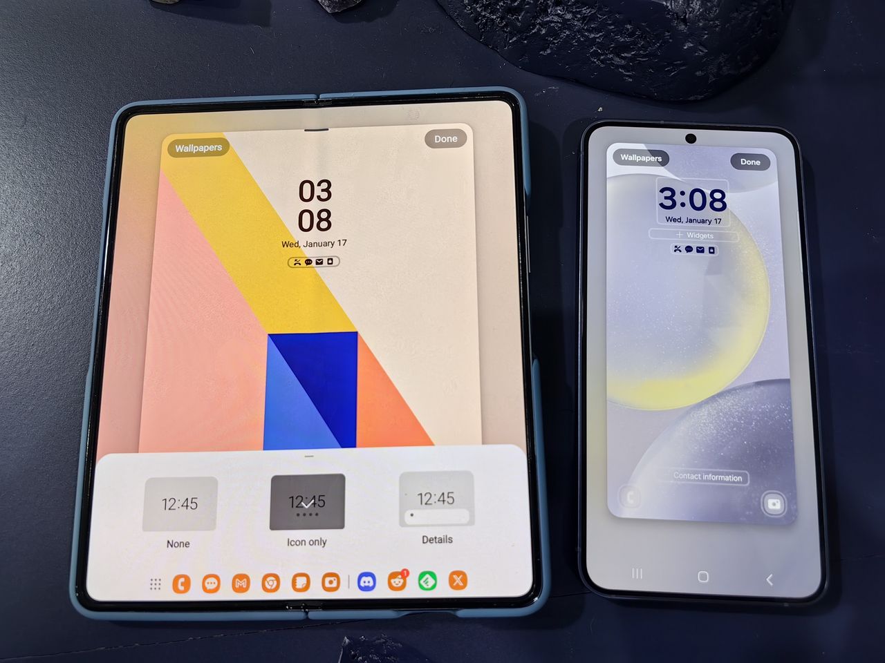 Lock screen in One UI 6.0 versus One UI 6.1