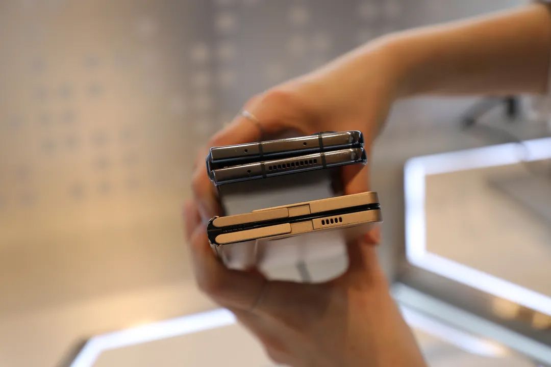 Comparing the Galaxy Z Fold 4 with a new in-and-out folding display concept by Samsung Display shown off at CES 2023