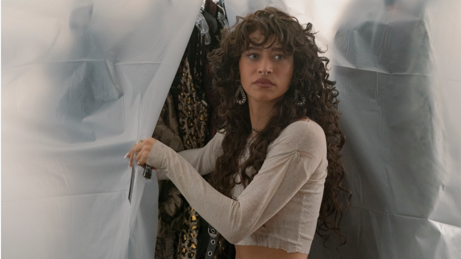 Odessa A'zion in a still from episode 8 of HBO's I Love LA