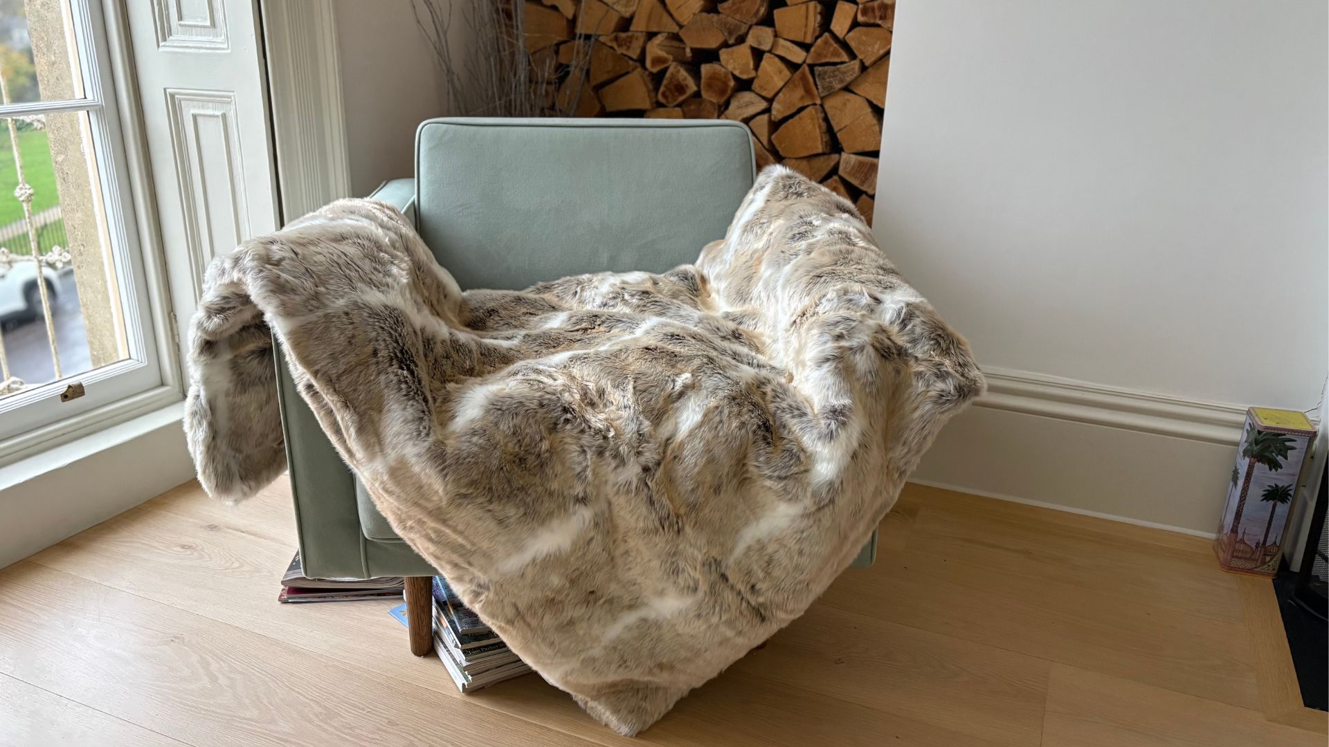 Testing the Hygge Days Luxury Faux Fur Warming Throw