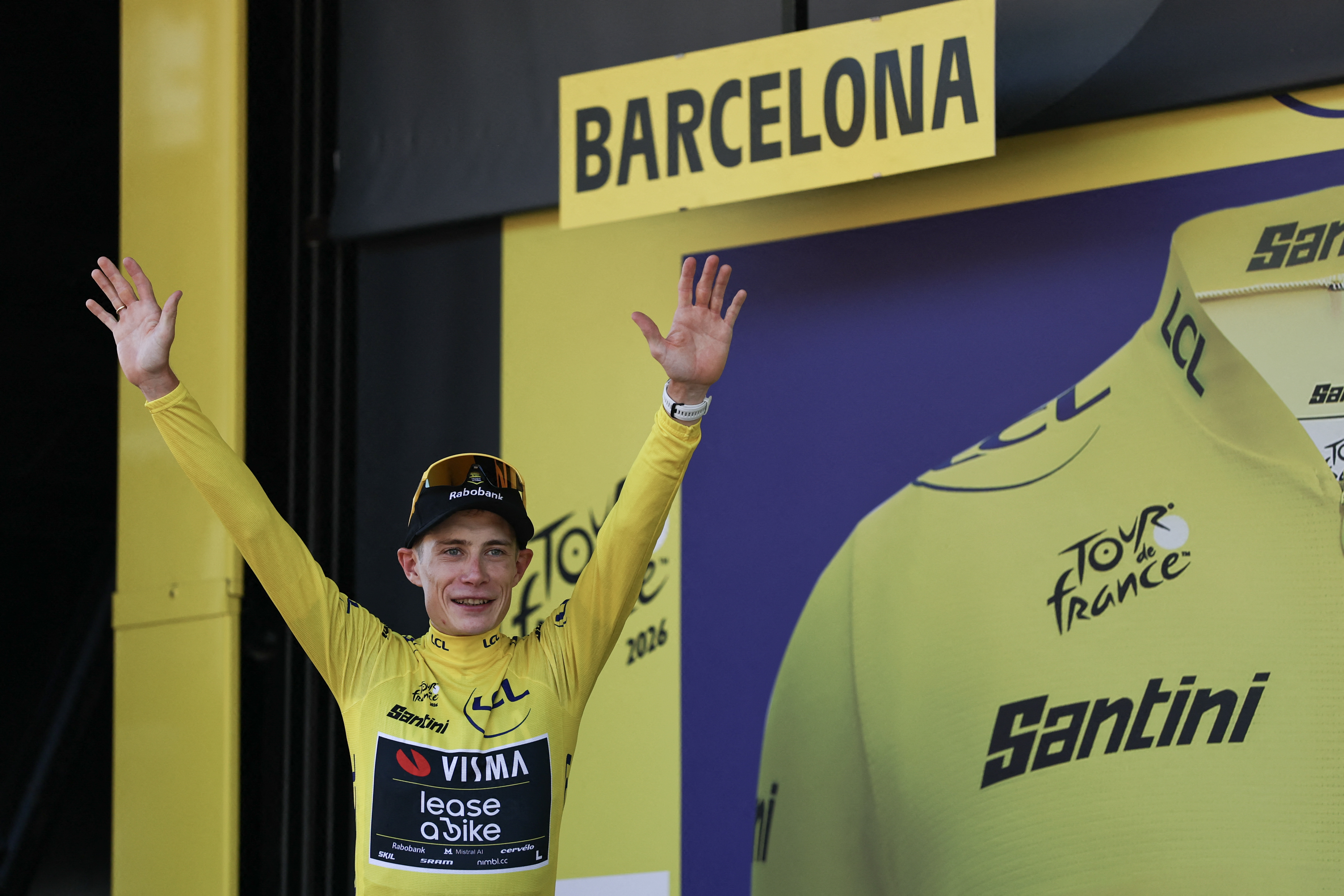 Jonas Vingegaard yellow jersey stage 1 tour de France 2026