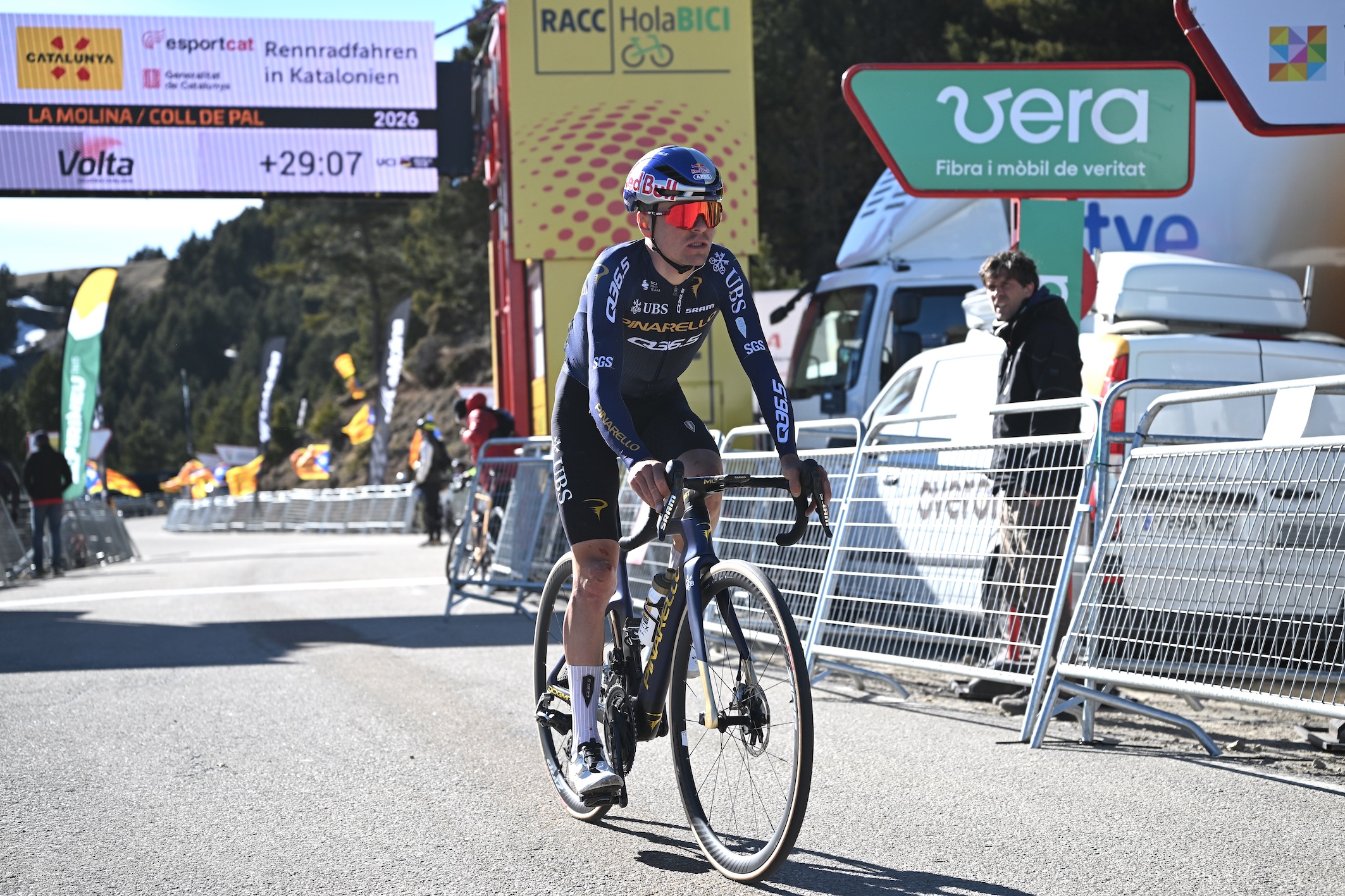 Tom Pidcock finishes stage five Volta a Catalunya 2026