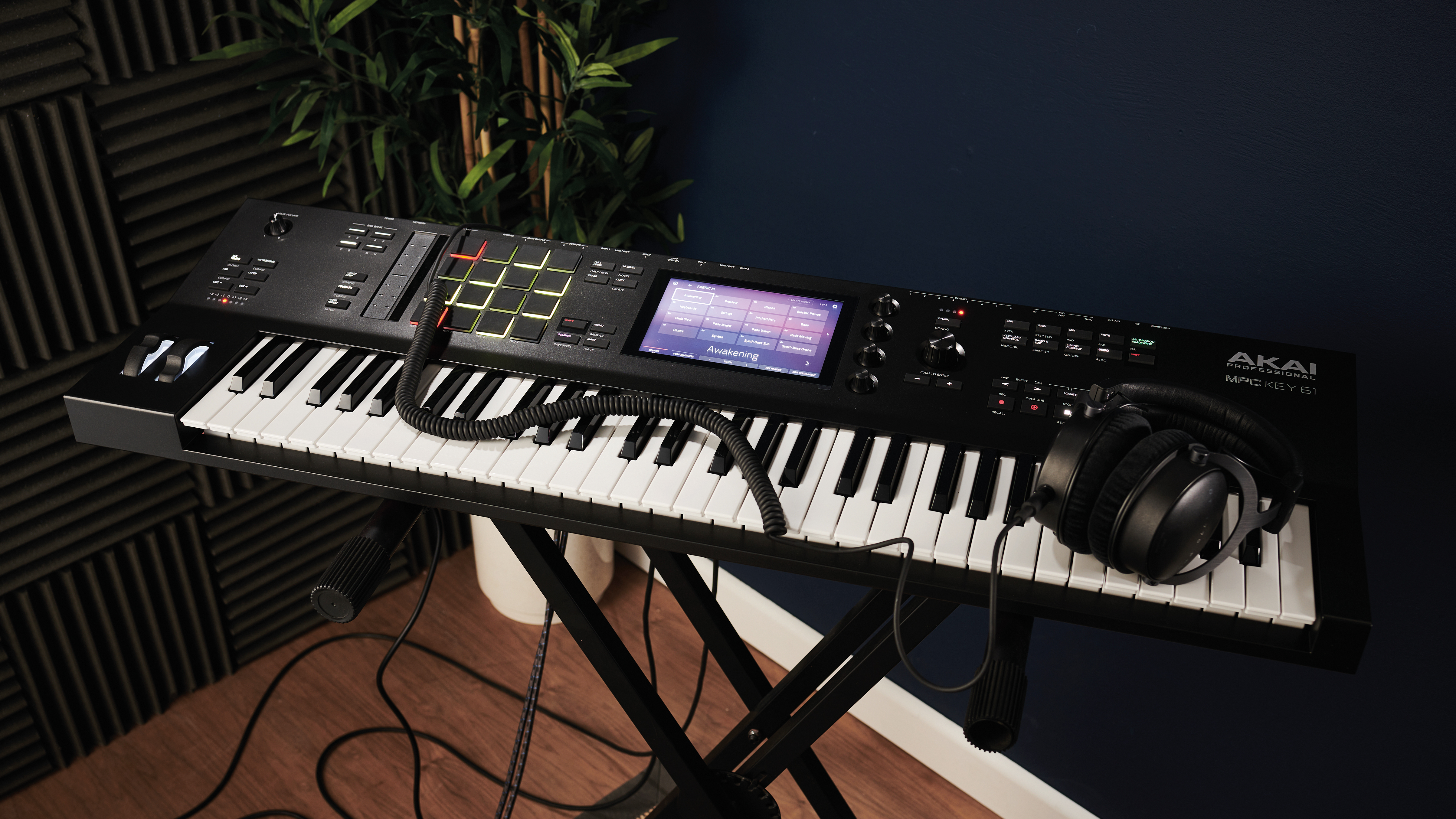Akai 61 Keys Electronic Full Size Keyboard Digital MP3 Music Piano Microphone UK Plug 