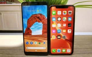 Pixel 3a XL (left) and iPhone XR (right)