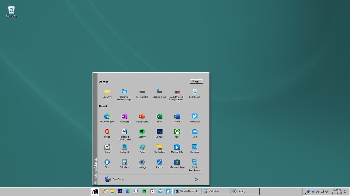 Windows 95 theme on Windows 11