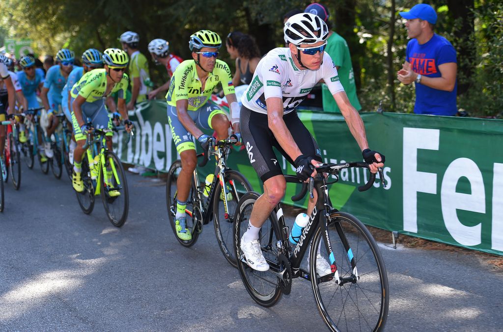 Alberto Contador (Tinkoff) on Chris Froome's wheel