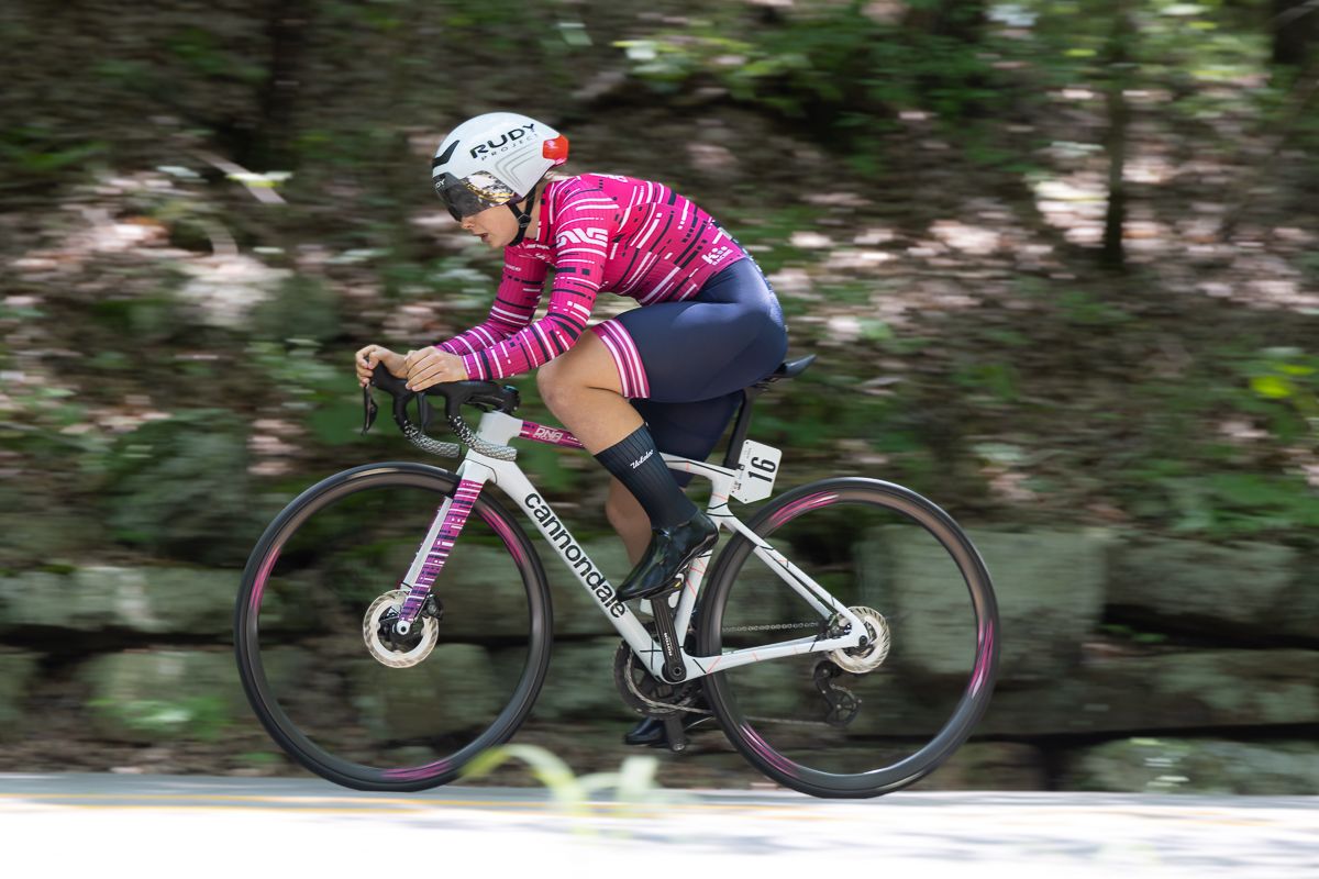 Sarah Van Dam (DNA Pro Cycling) holds a 20 second lead over Romina Cruz (ROXO Racing) in the Best Young Rider's jersey.