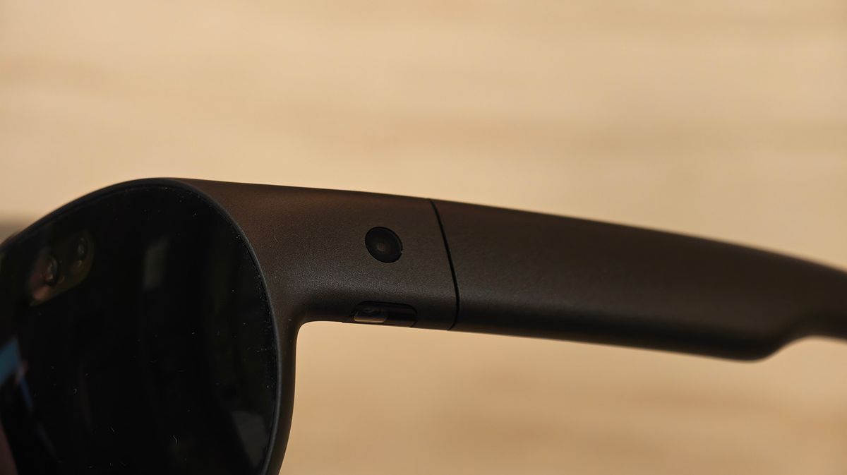 A hands-on look at Meta VR Glasses