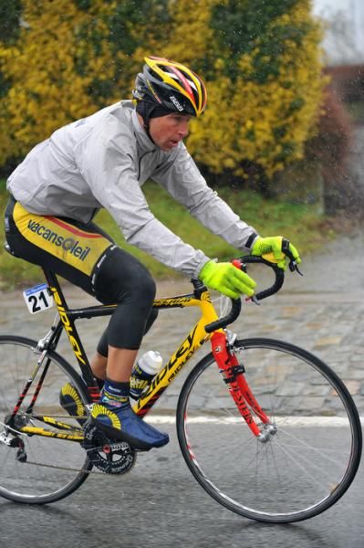 Devolder kept his Belgian national champion's jersey under wraps
