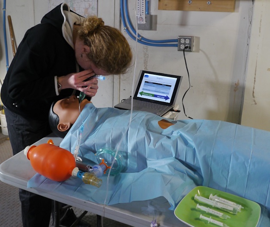 Elizabeth Howell Participates in Mock Anesthesia Procedure