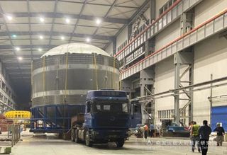 A 31.1-foot-diameter (9.5 meters) propellant tank built by China's CALT.