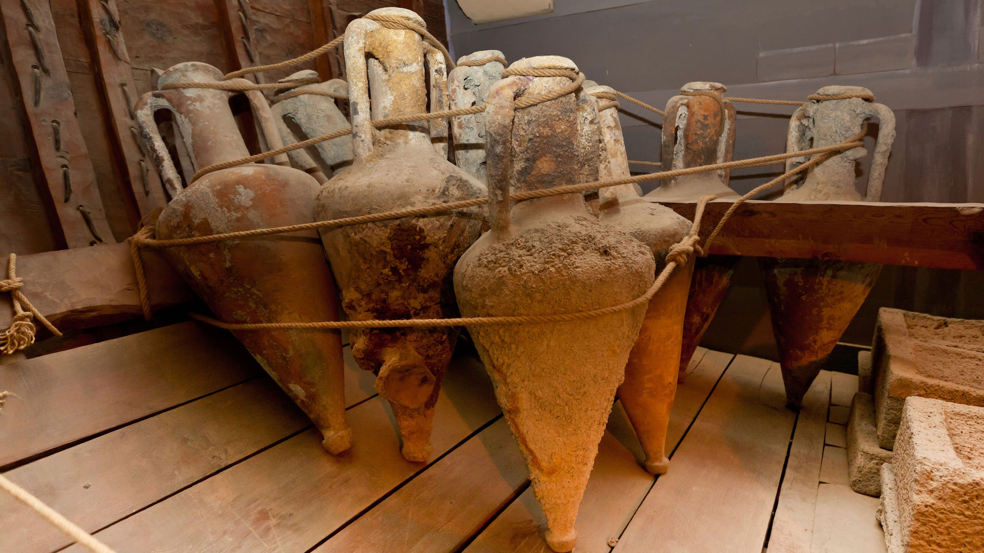 Pottery tied up with ropes inside the Kyrenia ship