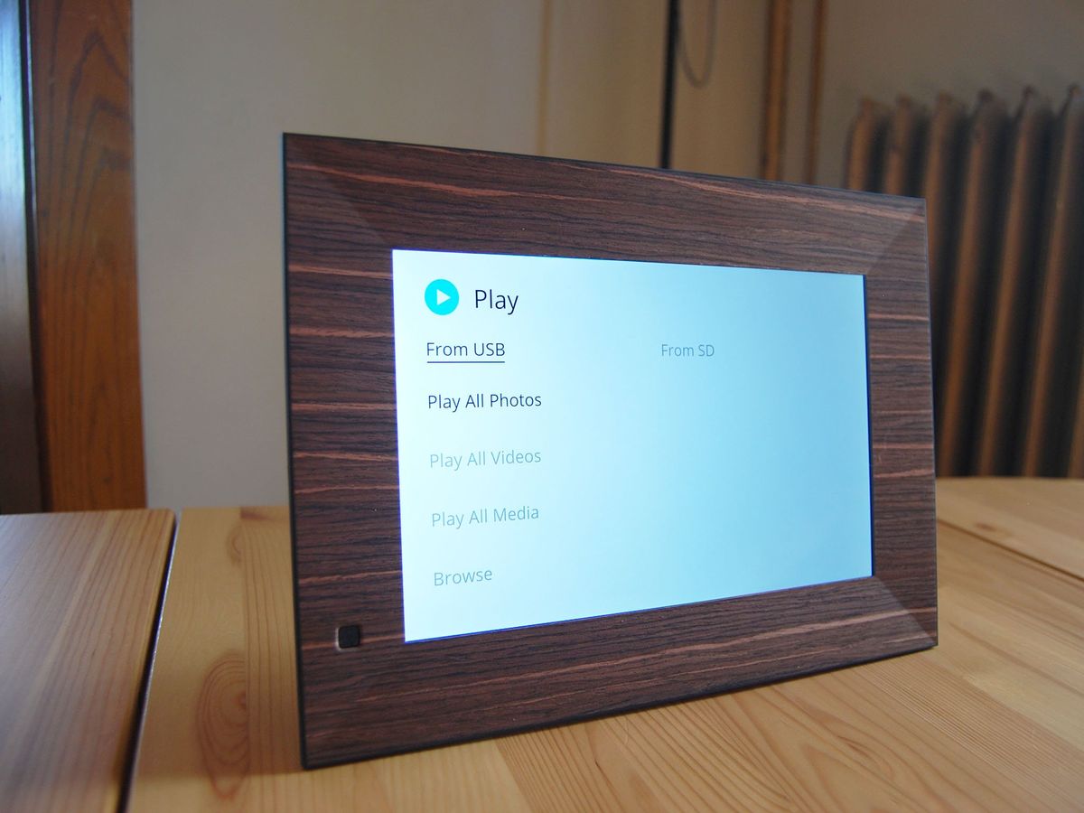 Nix Lux digital photo frame keeps it simple and succeeds