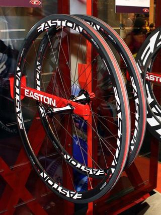 The new EC90 SL will now get a new all-carbon clincher variant.