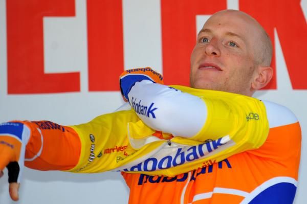 Jos Van Emden (Rabobank) dons the leader's jersey
