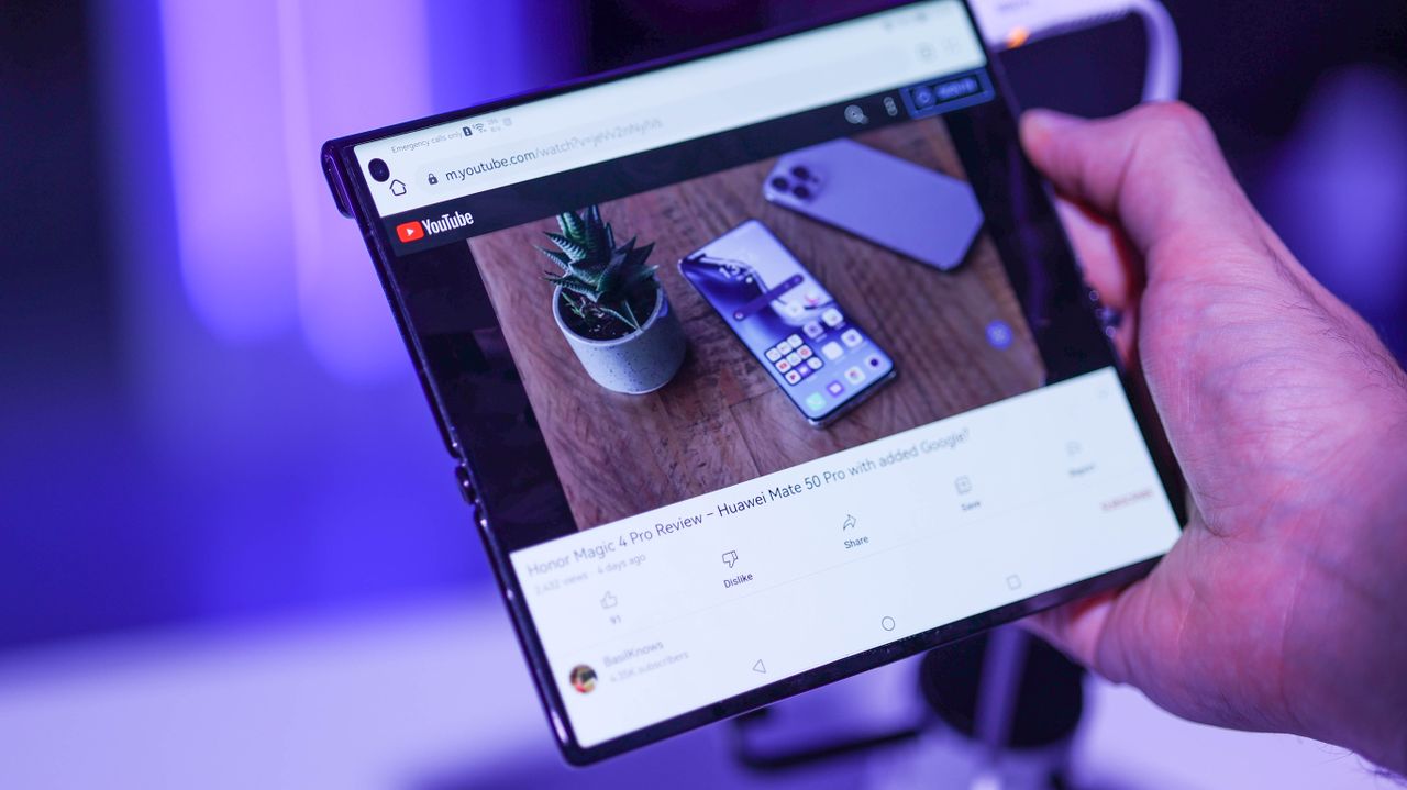 Huawei Mate Xs 2 product photo