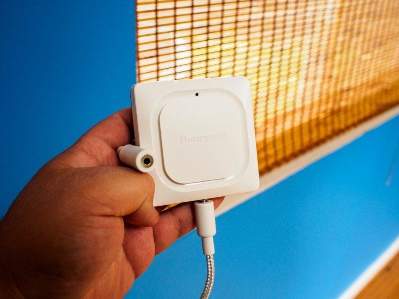 Honeywell Lyric Leak and Freeze detector