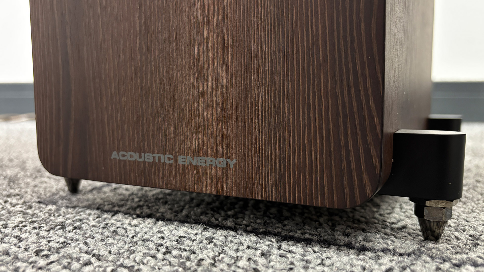 Acoustic Energy AE309 Mk2 floorstanding speakers