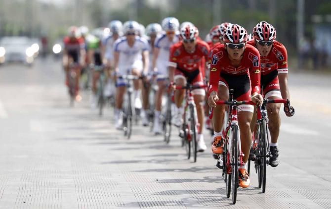 The Hong Kong team leads the chase.