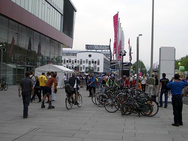 The mighty, imposing T-Mobile HQ building in Bonn