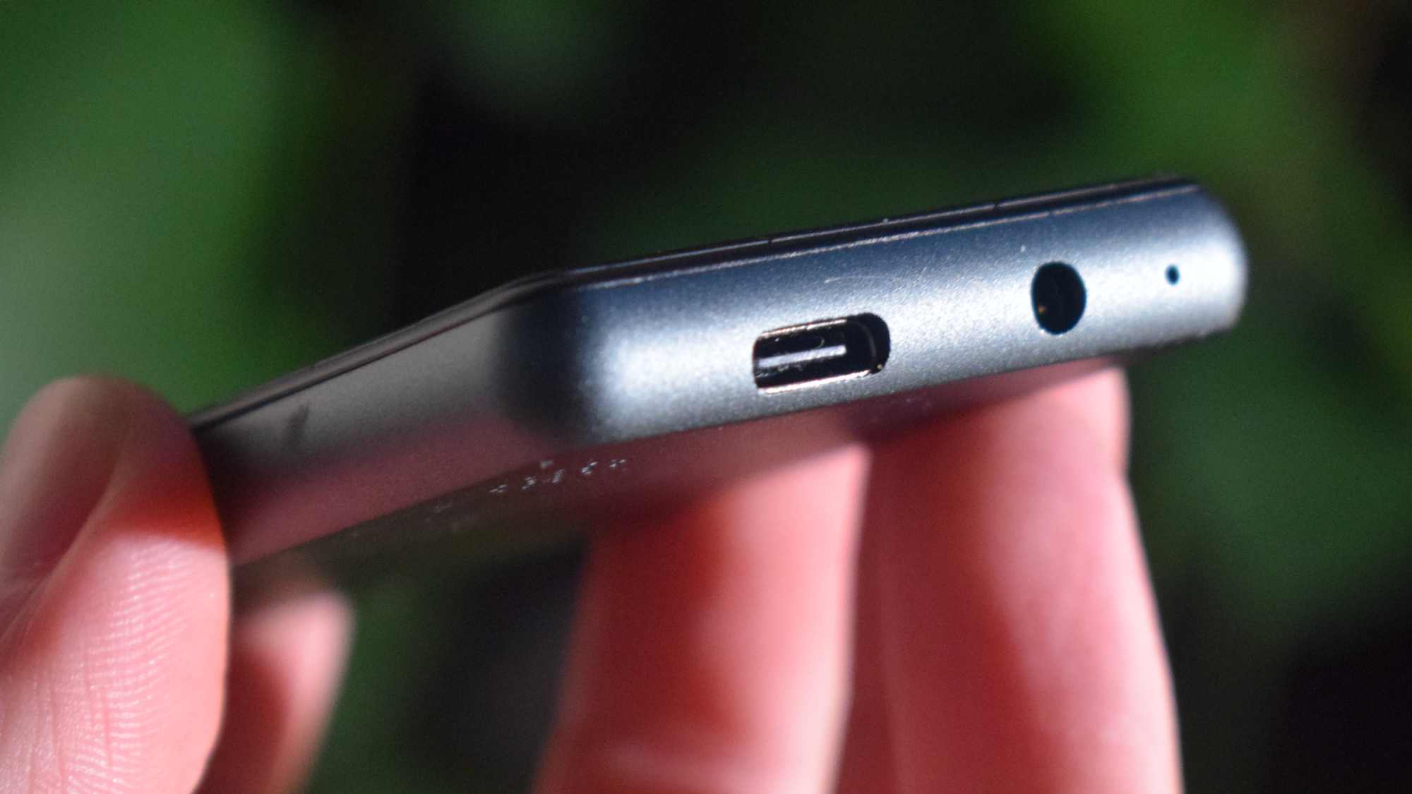 The Oakcastle MP300's ports.