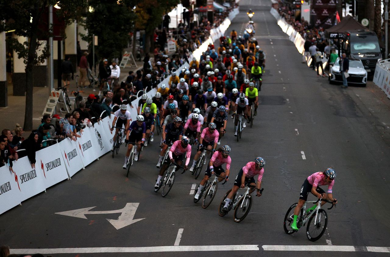 Criterium racing at the Lion&#039;s Den