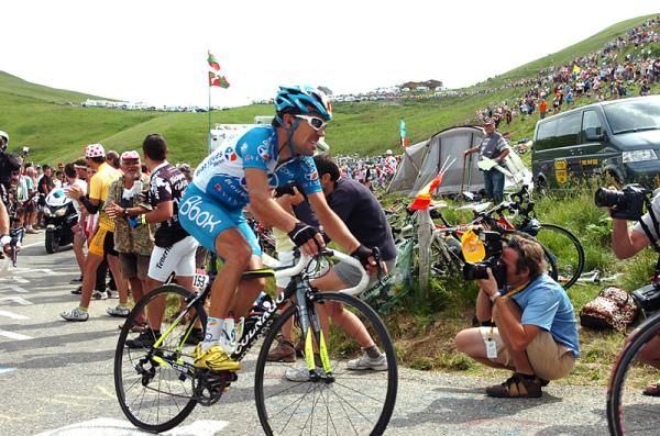 Anthony Charteau (Bbox Bouygues Telecom) nears the top of the Col de la Madeleine in the leading four-man break.