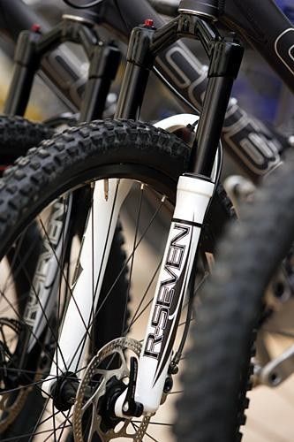 The R-Seven fork mounted up and ready to go
