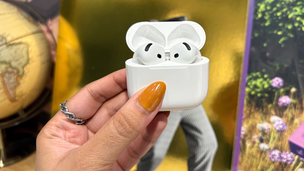 Apple AirPods 5 with Wireless Charging Case in-ear headphones