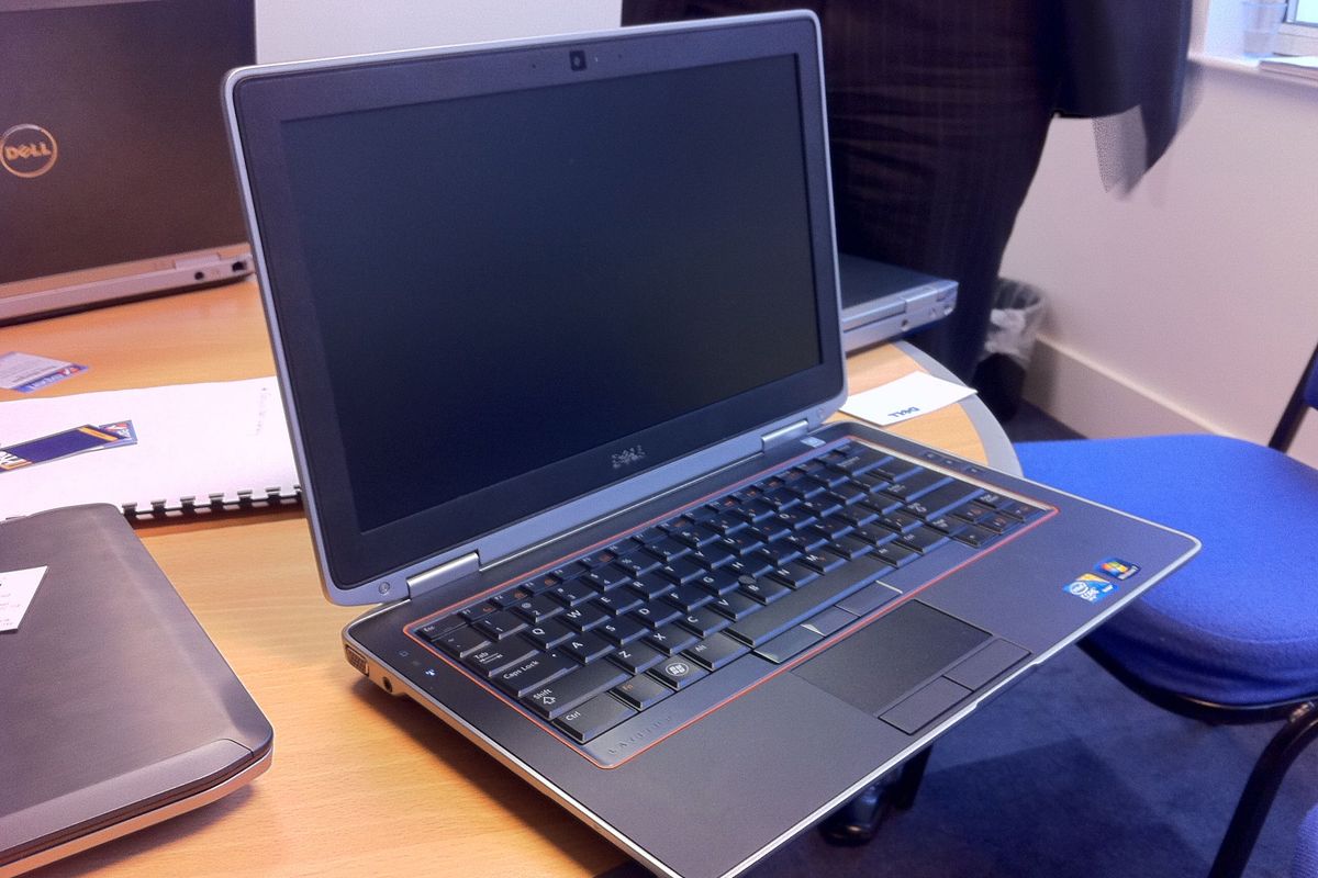 DELL - 訳あり激安！Dell E6320 i5/8g/SSD256gb/office TqoVxBE4ExitbjYs7F39oW-1200-80.jpg