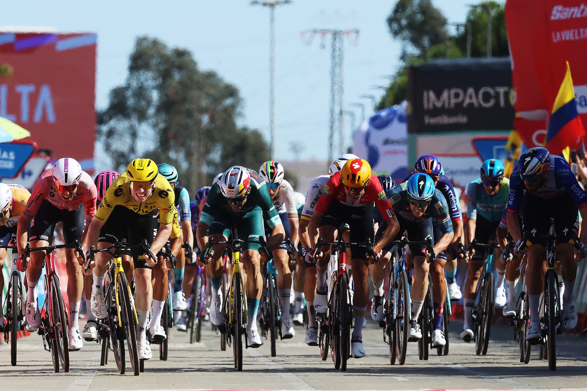 A general view of the stage 16 sprint at the Vuelta a Espa&ntilde;a