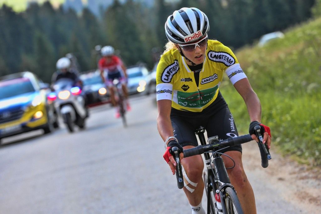 Jolanda Neff (Swiss National Team) powers away to take the stage win