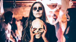 woman's skeleton halloween costume