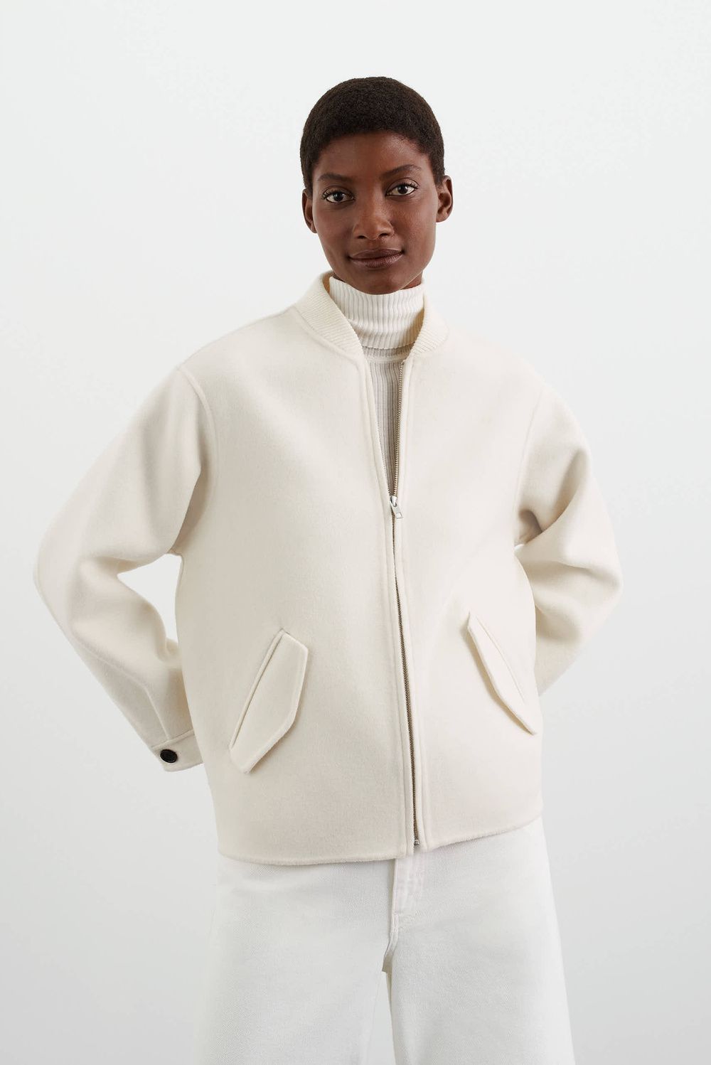 missing-image السترات الصوفية هي الطريقة الأمثل للظهور بمظهر أنيق بين المواسم