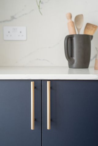 How to adjust kitchen cabinet handles Plank Hardware/Alexandria Hall