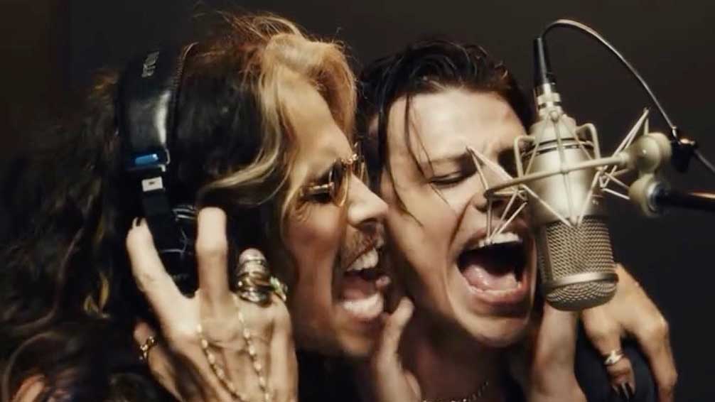 Steven Tyler and Yungblud singing in the studio